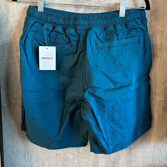 FOREVER 21 NWT Blue Men Shorts - Picture 2 of 2